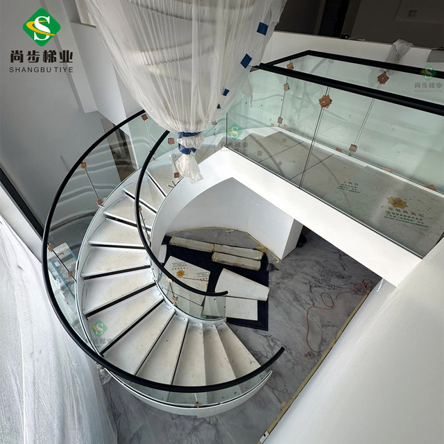 厂家定制生产12mm钢化玻璃双边护栏弧形楼梯，别墅复式楼家用商用，大理石踏板，设计生产销售一站式服务