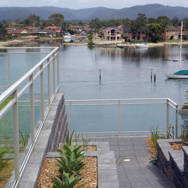 铝合金玻璃护栏栏杆建筑楼梯景观园艺阳台围墙栏防围栏厂家定制生产