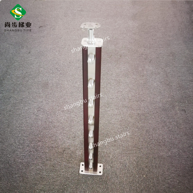 佛山尚步梯业厂家定制生产新款不锈钢夹木立柱拉丝管护栏