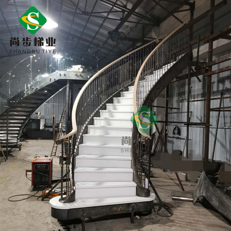 广东佛山尚步梯业厂家定制生产钢结构弧型楼梯铁艺护栏大理石踏板